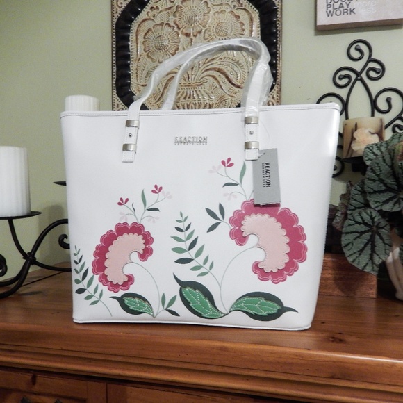 Kenneth Cole Reaction Handbags - Kenneth Cole Reaction White Garden Party Tote